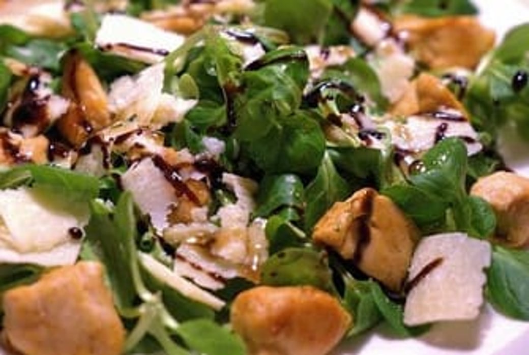 Grilled Cashew Chicken Salad