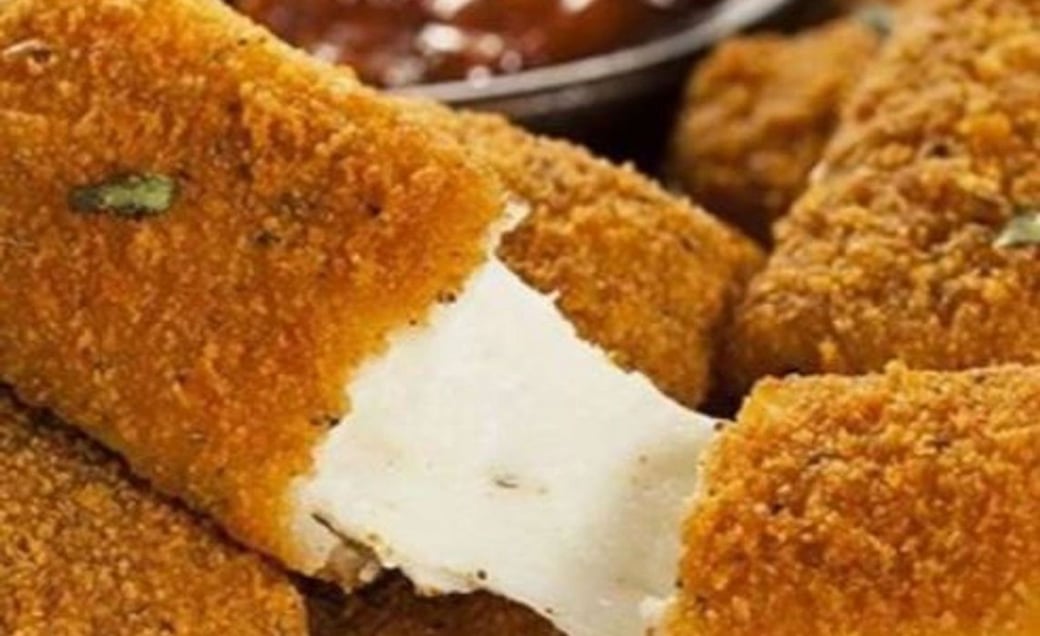 Fried Mozzarella Sticks