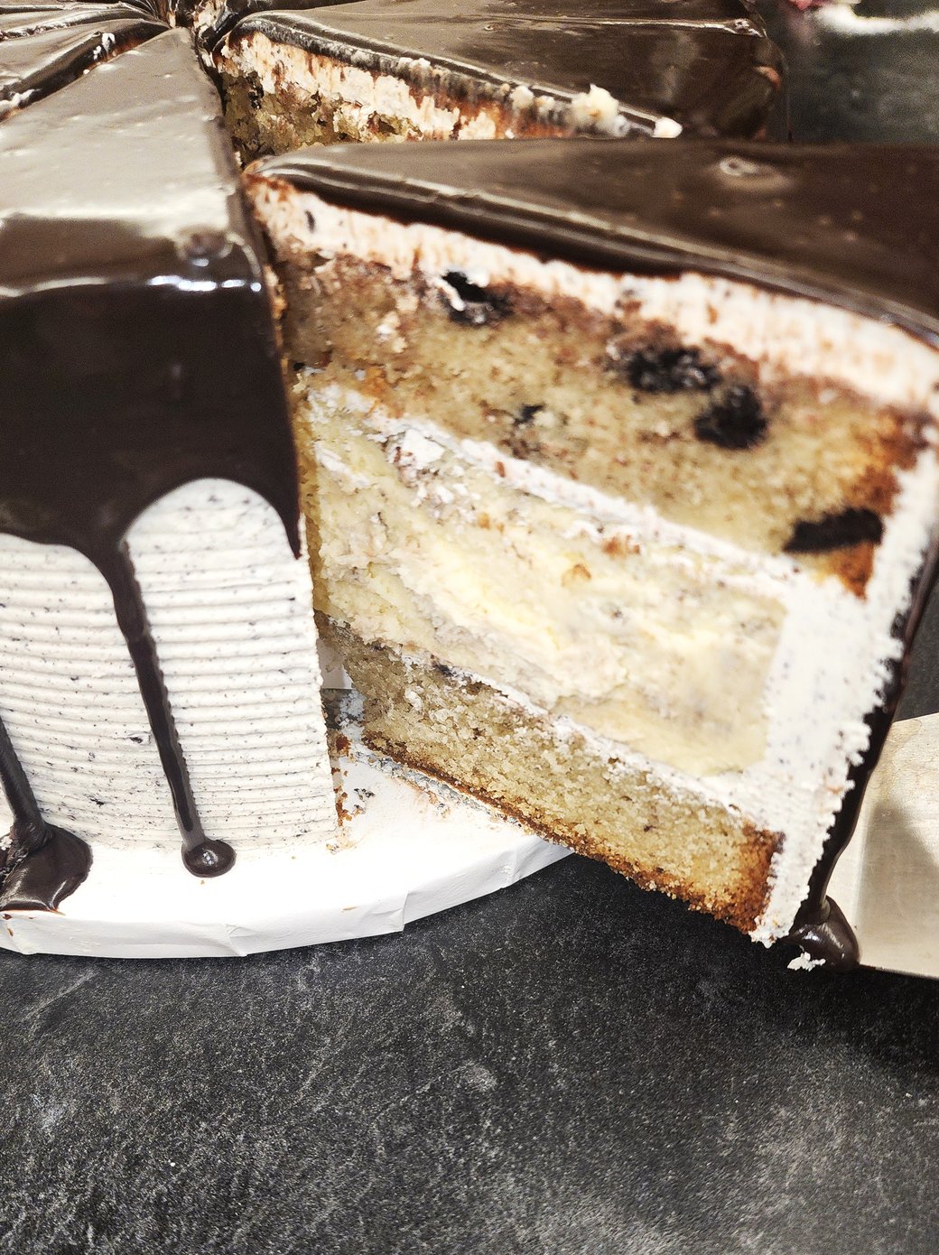 Cookies and cream Cheesecake cake slice 