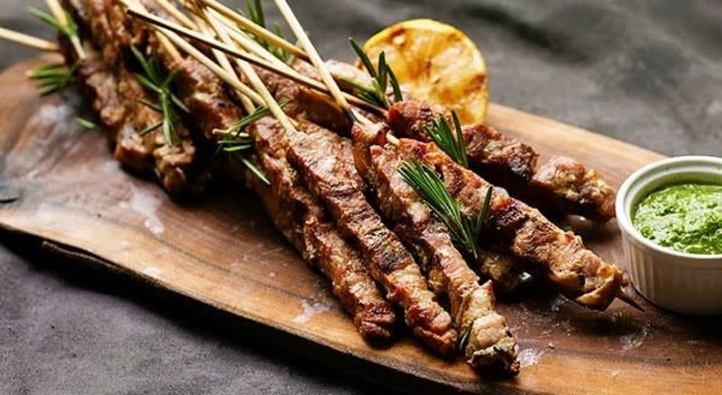 <p><strong>LAMB SPEDUCCI</strong></p>
