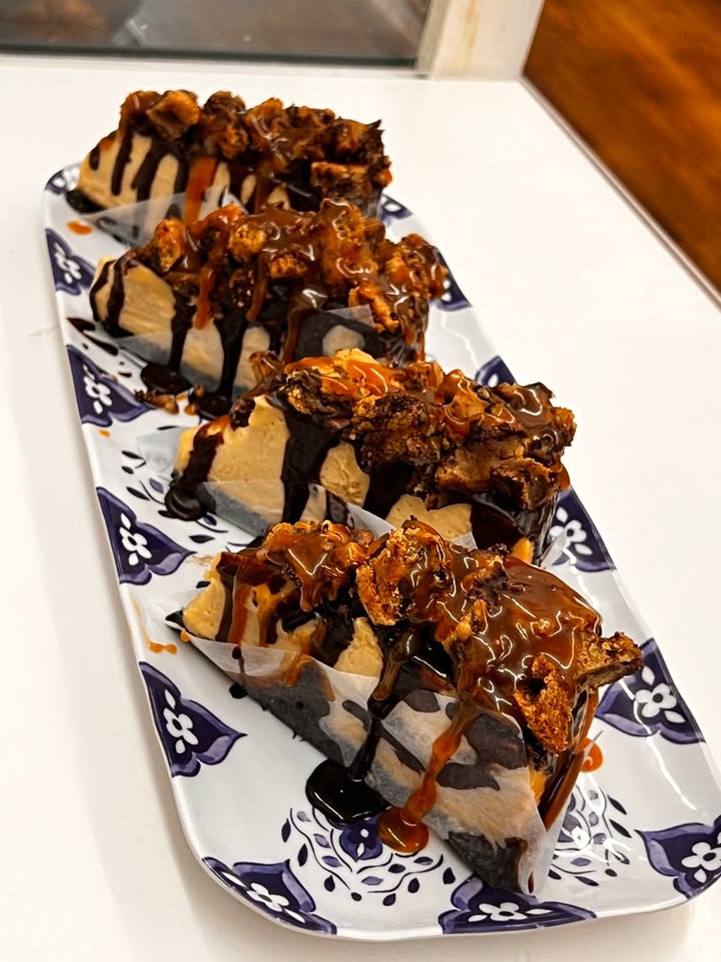 Chocolate Chip Cookie Crumble Cheesecake