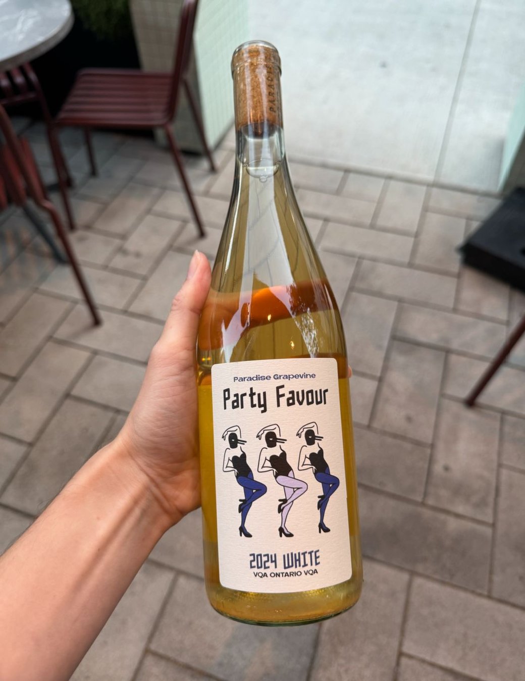 Paradise Grapevine 'Party Favour' White Glass