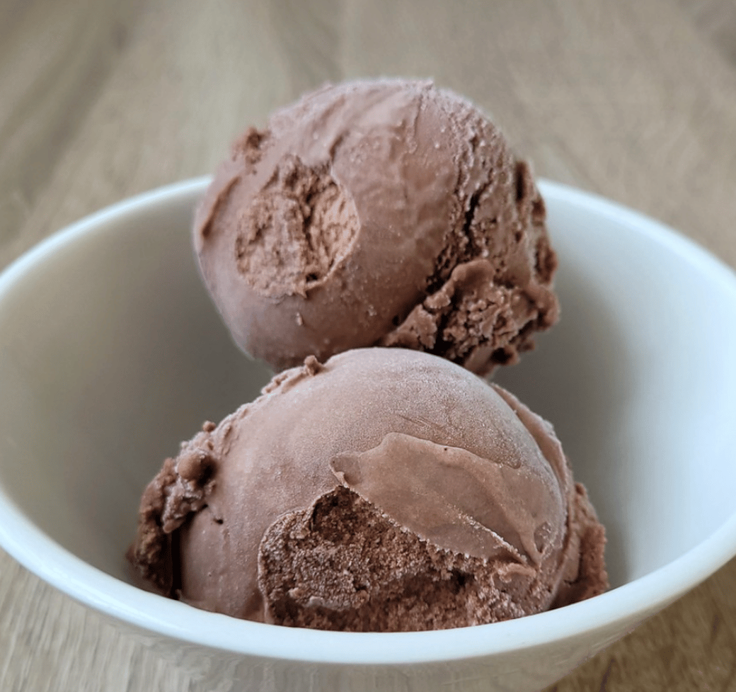 Ice Cream (Choose between Scoops/Flavours)