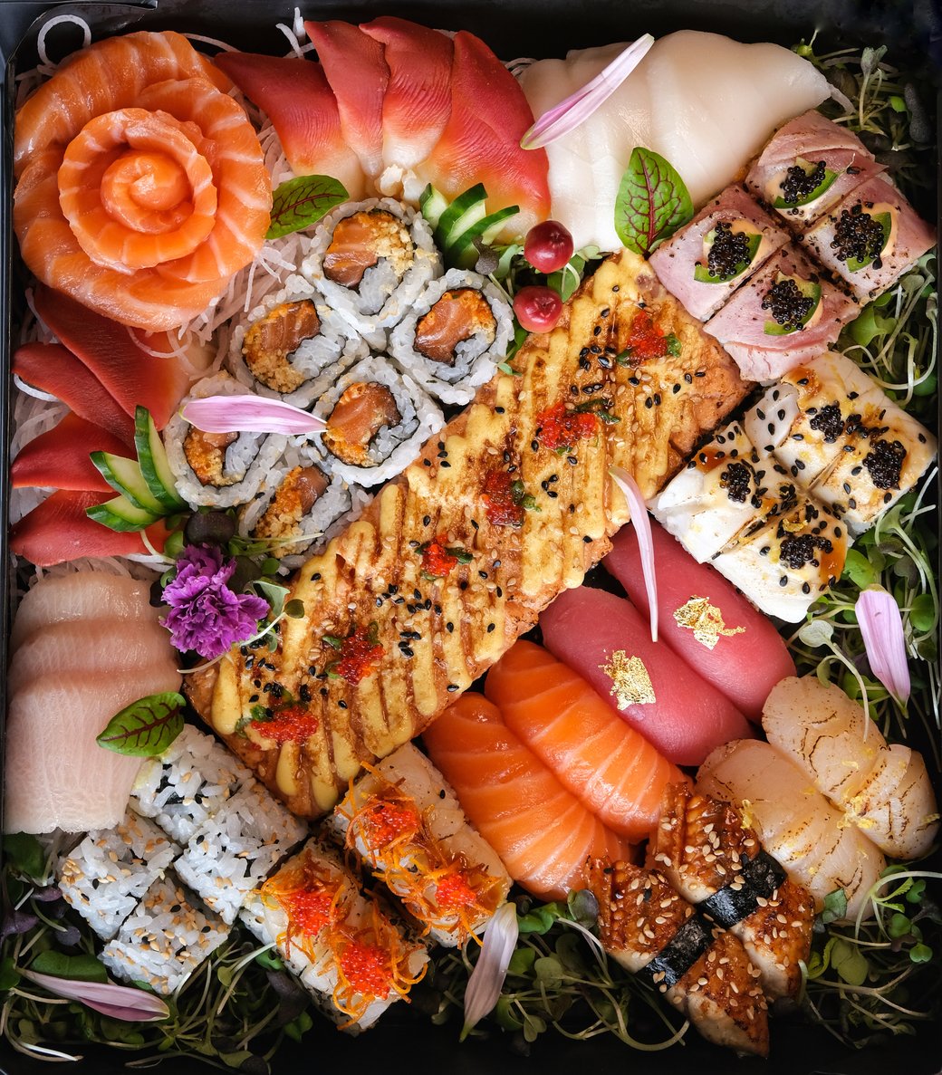 Signature Sushi Box 50pc