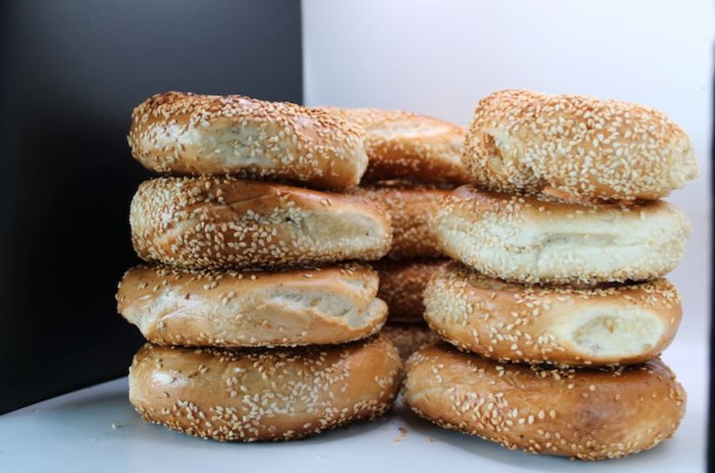 12 Sesame Bagels