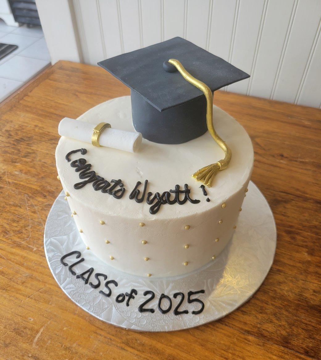 Grad cap and scroll cake