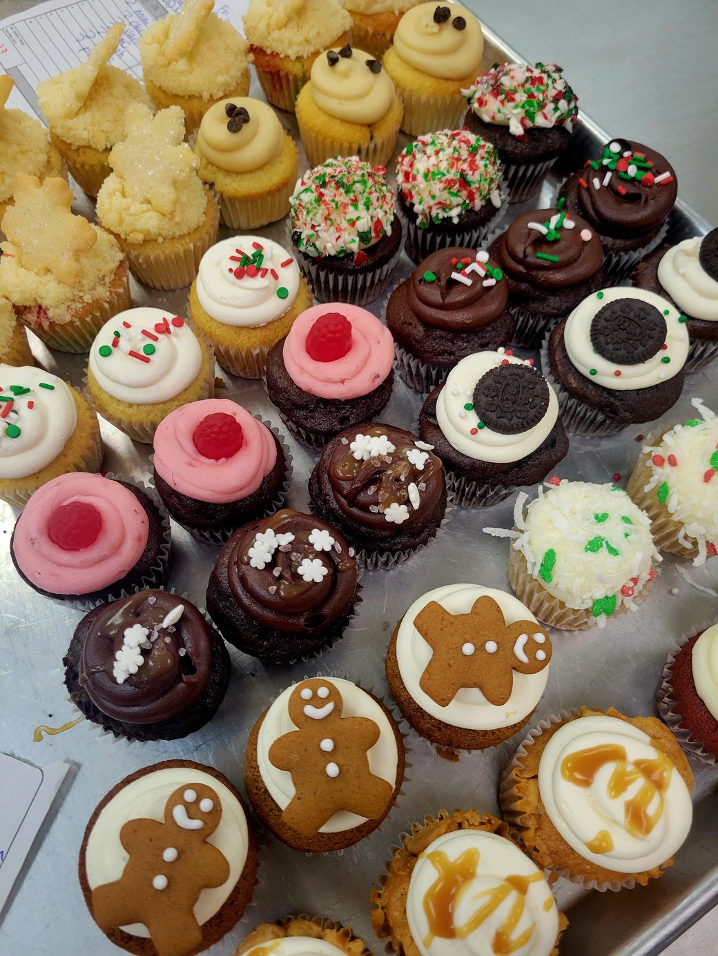 Holiday mini cupcakes