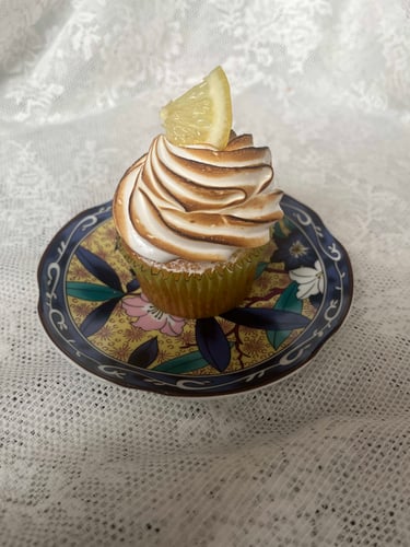 Lemon Meringue Cupcake , shop product