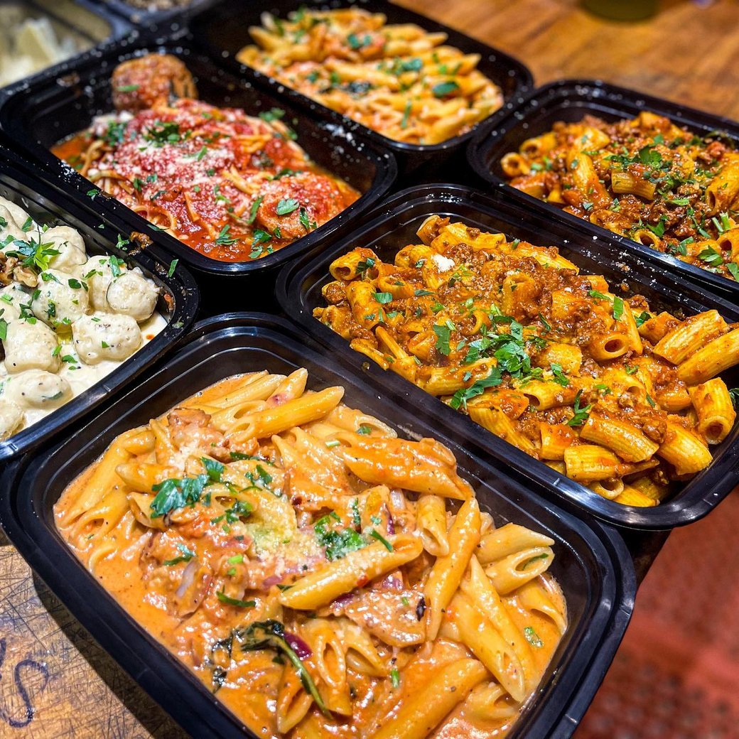 <p><strong>PARTY SIZE PASTA</strong></p>