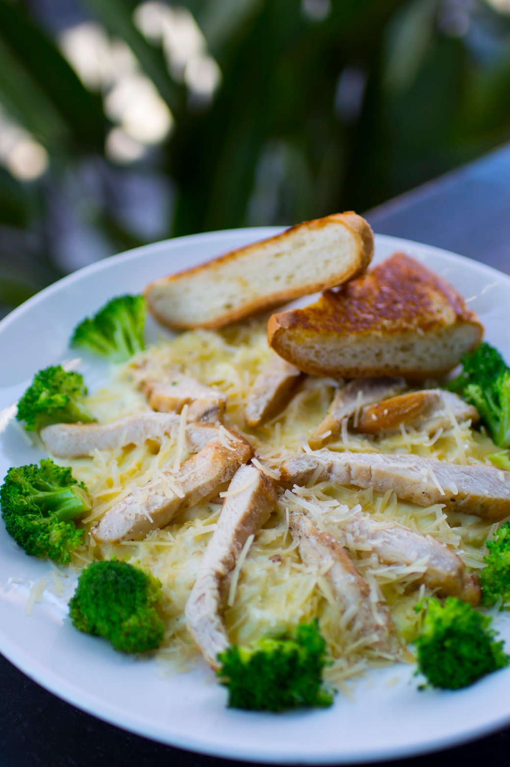 CHICKEN FETTUCCINE ALFREDO