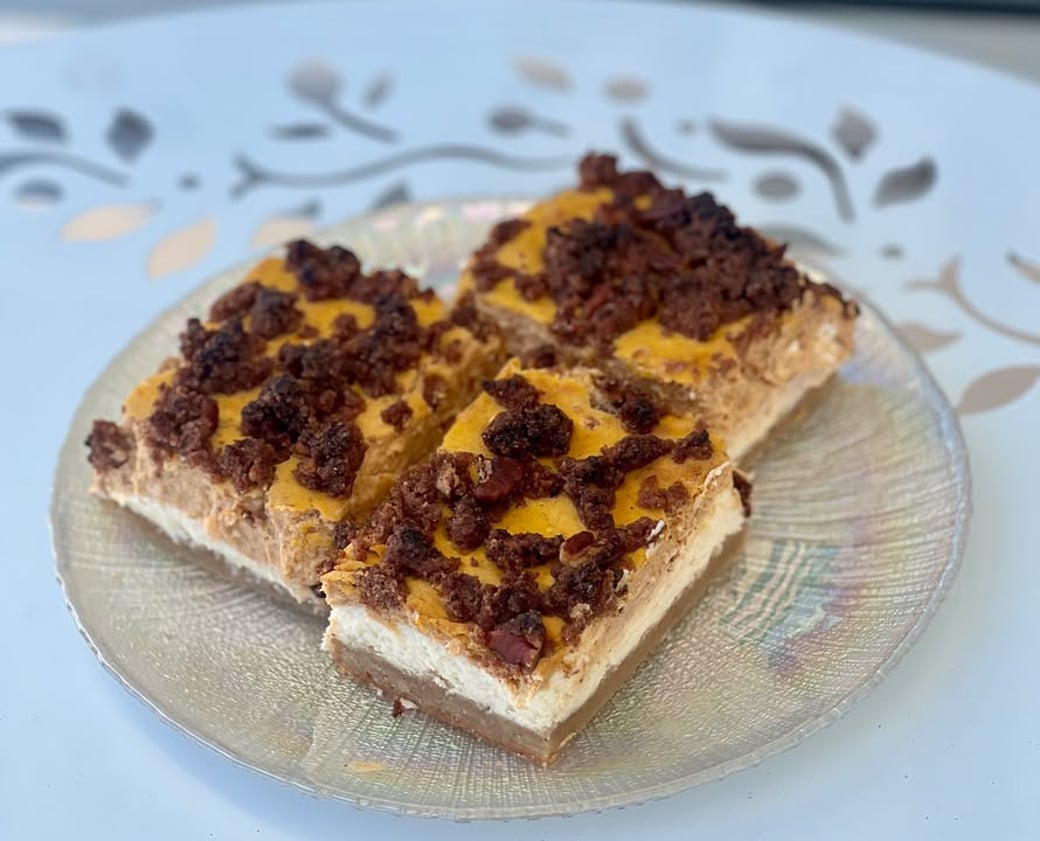 keto pumpkin cheesecake bar 