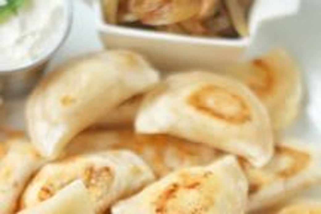 Potato Herb and Garlic Perogies (6 perogies)