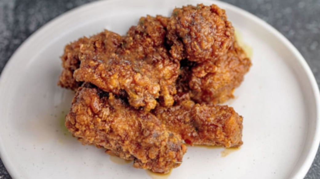 Korean Sweet Soy Garlic Chicken Wings (6 pcs)