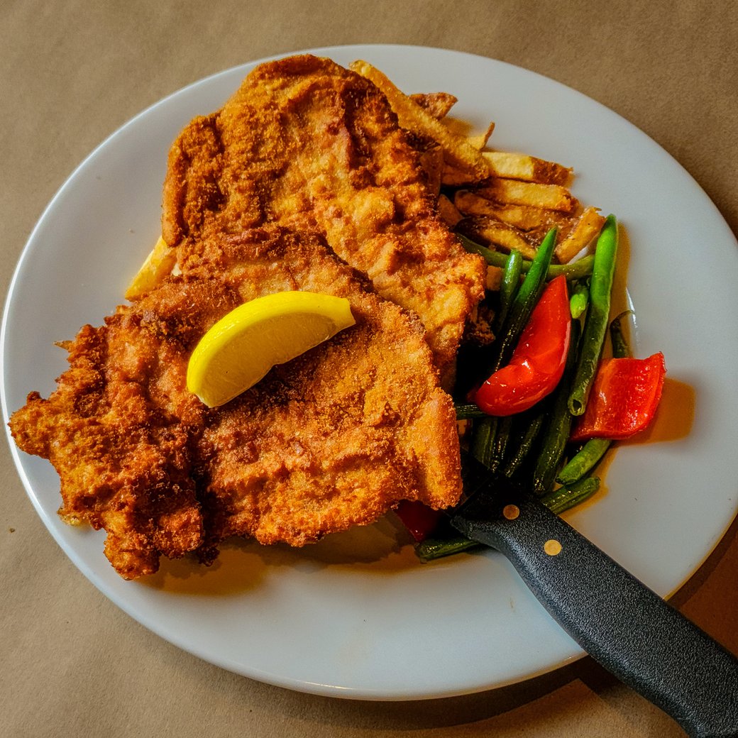 WINOOSKI'S SCHNITZEL