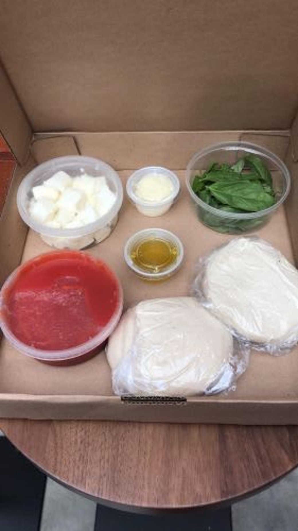 Make Your Own Gusto Margherita Pizzas