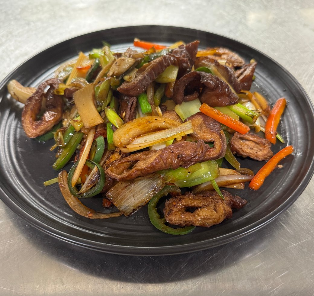 尖椒肥肠 / Fast Fry Intestines with Jalapeños