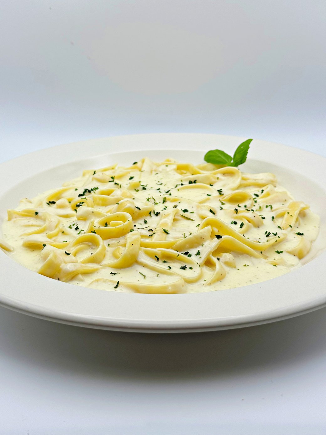 Fettuccine Alfredo Tray