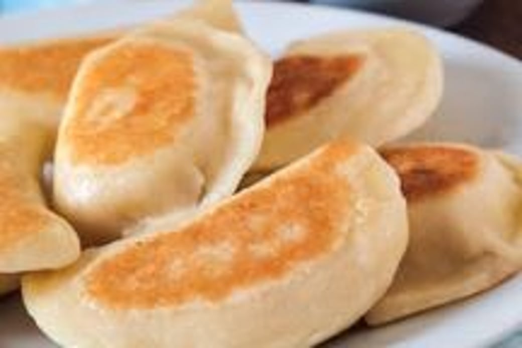 Garlic Lovers Perogies (6 Perogies)