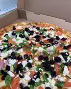 Pizza perfection. Only at Alba Pizzeria! 🍕😍

705-740-7595
SkipTheDishes, UberEATS, DoorDash.