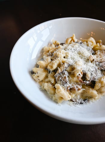 Gemelli pasta. Roasted wild mushroom. Black truffle crema. Grana Padano. The Black Truffle Pasta at BellaBrava Bexley is the kind of plate that turns an ordinary evening into something worth remembering. 

📸: Black Truffle Pasta 

#bellabrava #bexley #landolakes #italianfood #housemadepasta #tampaeats