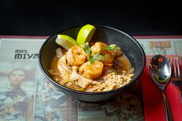 Phad Thai Chicken and Prawn