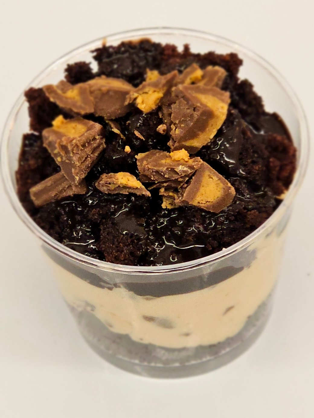 Chocolate peanut butter cheesecake cake cup