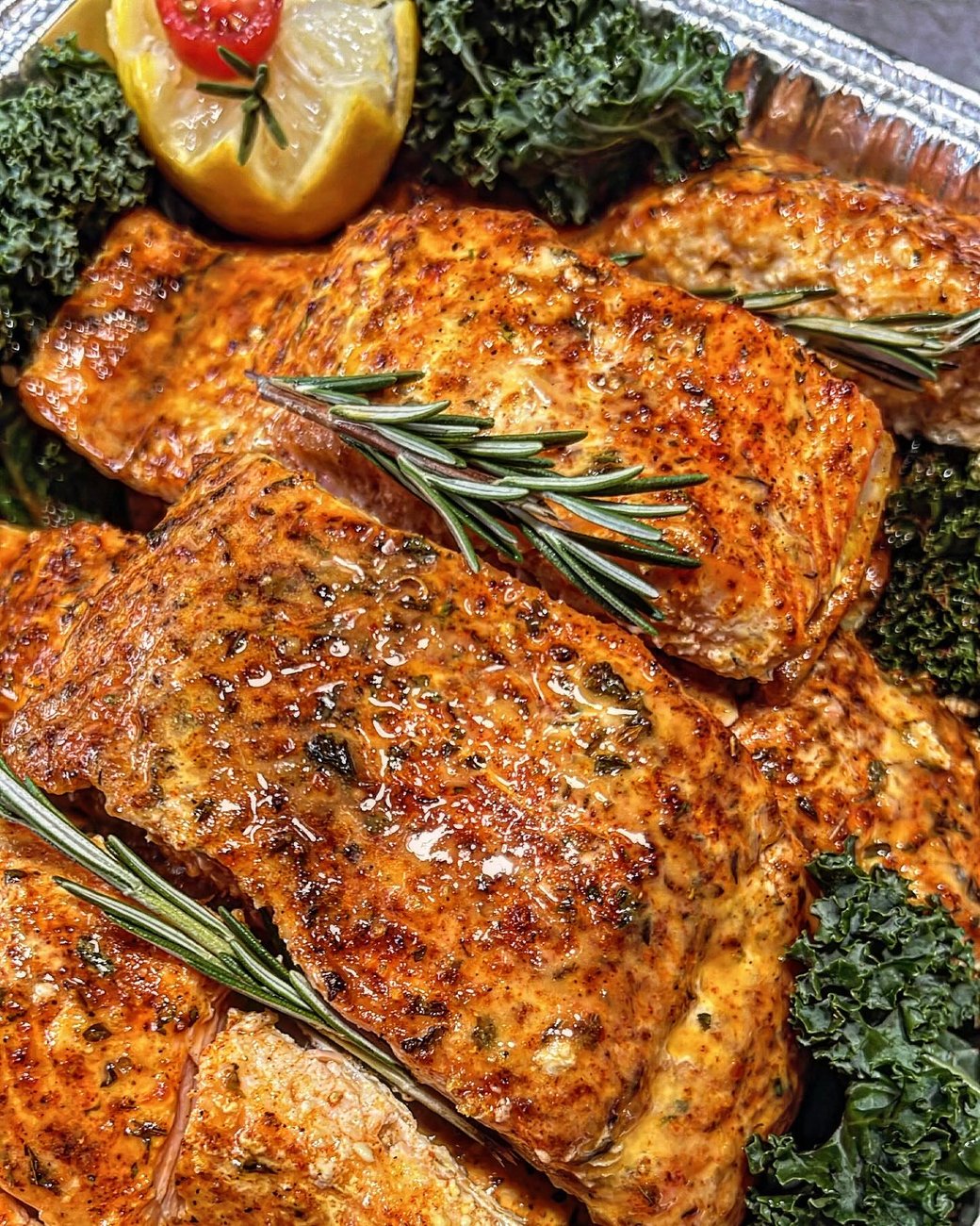 <p><strong>GRILLED SALMON FILETS</strong></p>