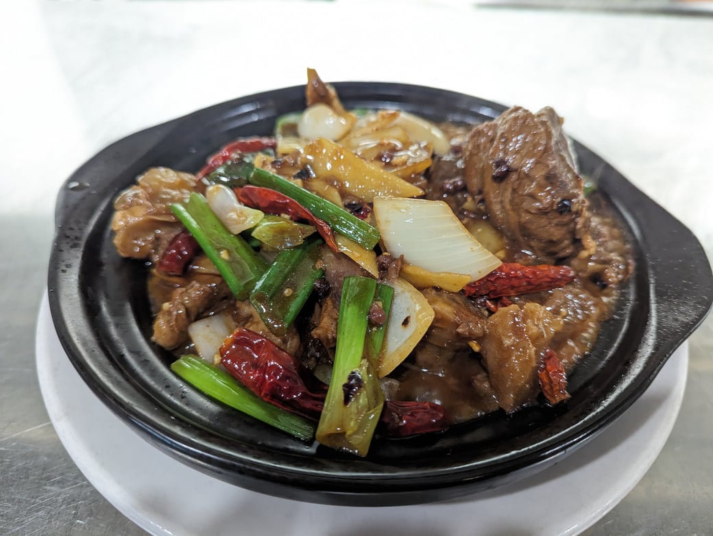 麻辣牛筋牛腩煲 Spicy & Numbing Beef Tendon & Brisket Pot