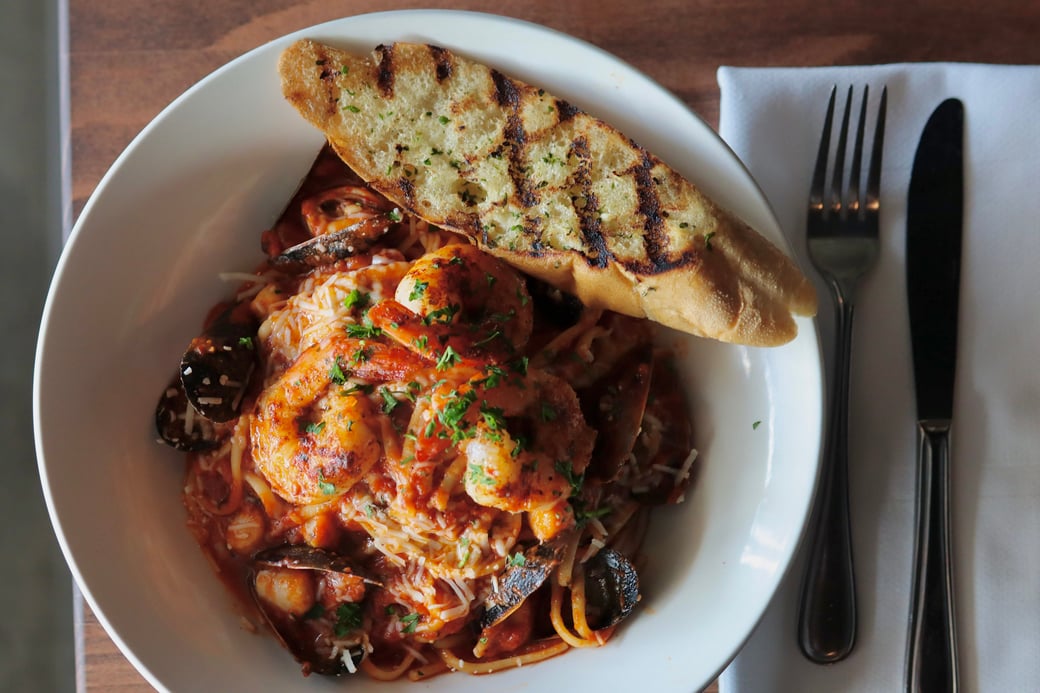 Gracie's Seafood Linguini Arrabiata