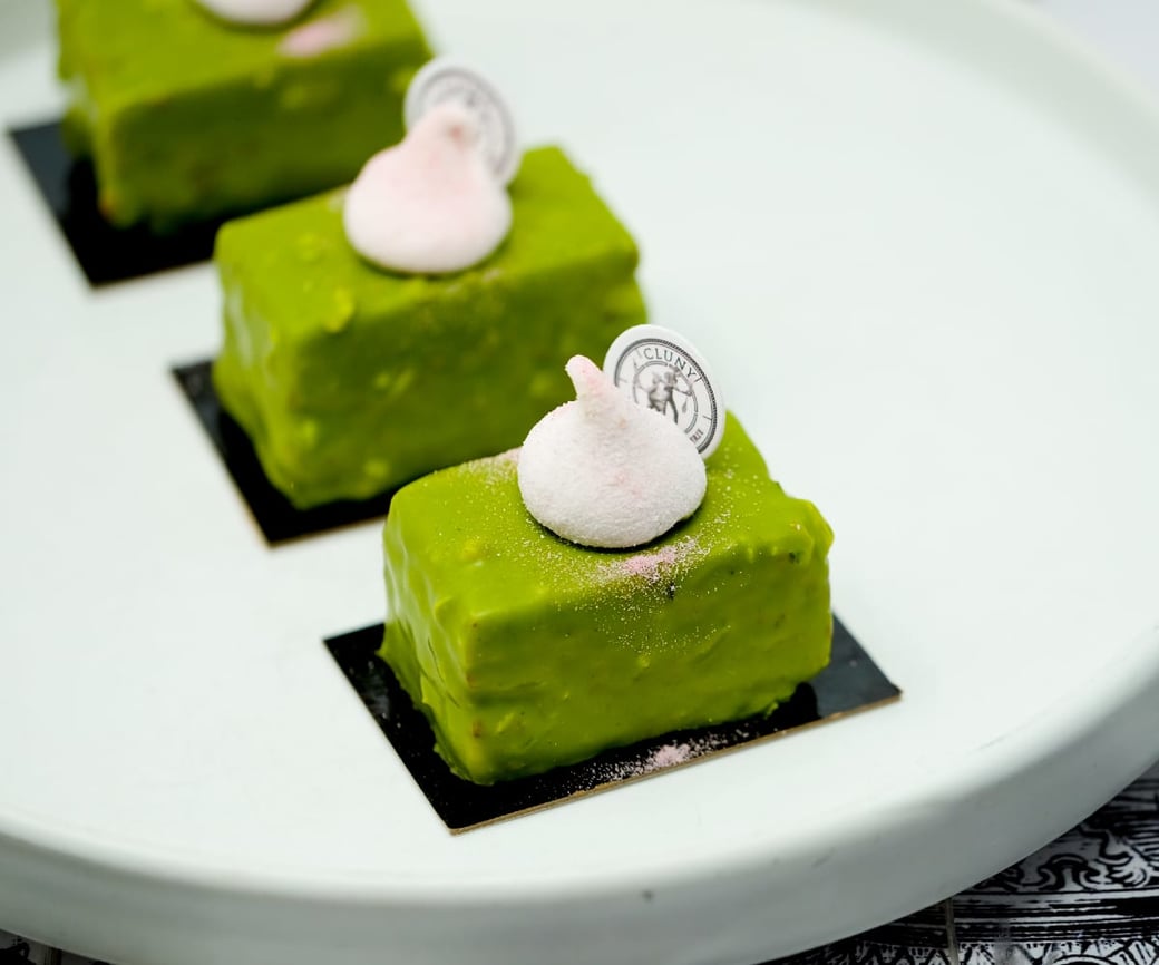 RASPBERRY PISTACHIO PRALINE