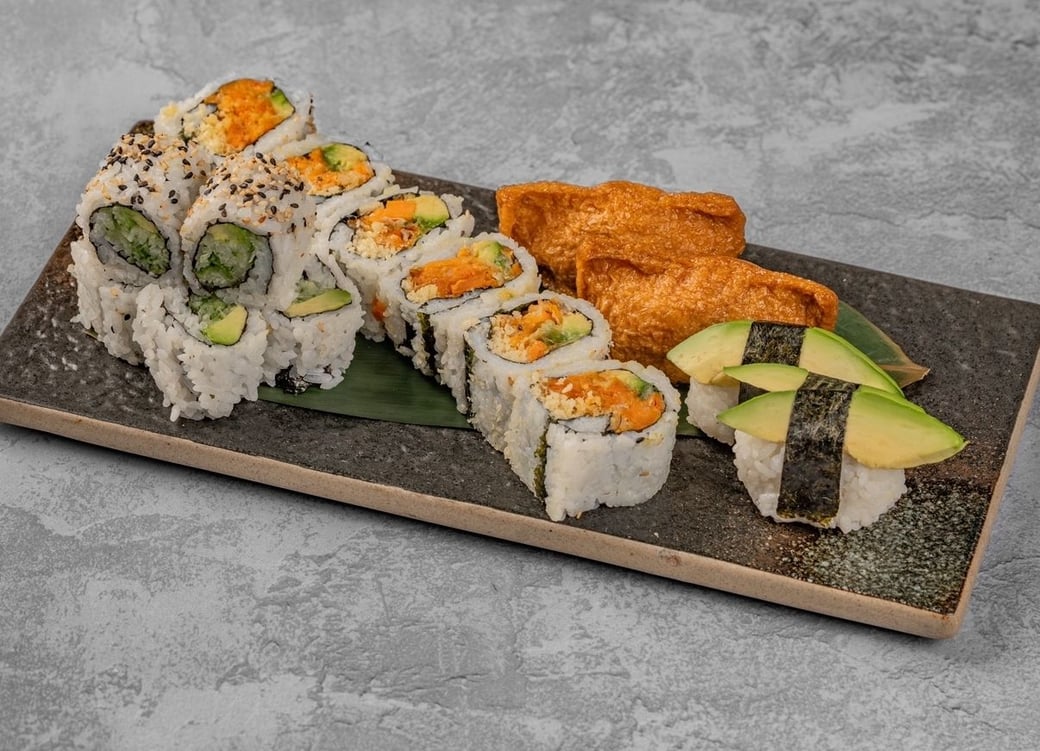 Deluxe Vegetarian Sushi Set C (16pcs)
