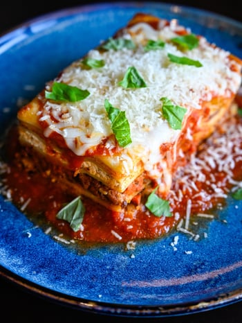 Your weekend deserves fresh pasta, bold flavors, and warm hospitality. We’ve got all three.

📸: Lasagna Bolognese