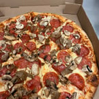 Pepperoni, mushroom, italian sausage 👌🔥
Visit www.albapizzeria.ca today!