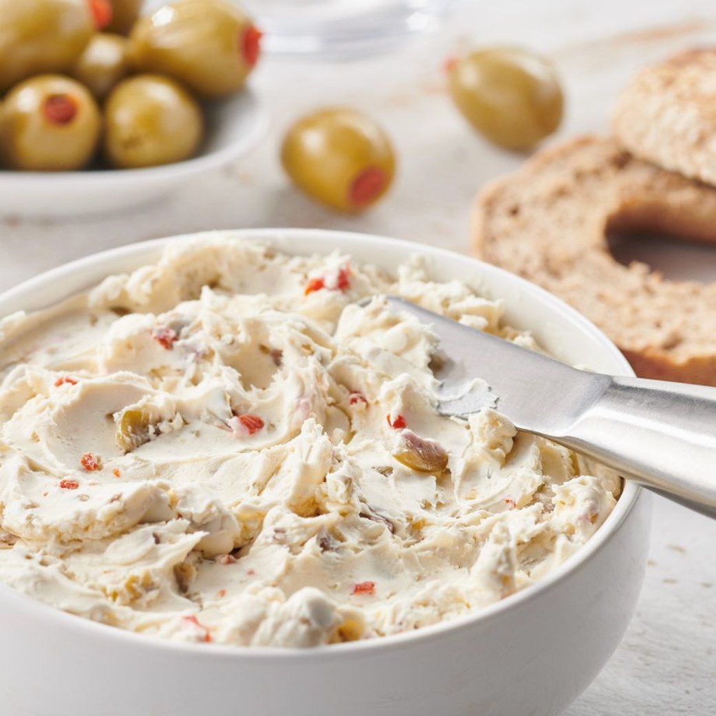 Olive Cream Cheese 220g