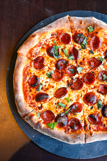 The best weekends start around a BellaBrava table. Join us at your closest location. 

📸: Hot Honey Pepperoni Pizza