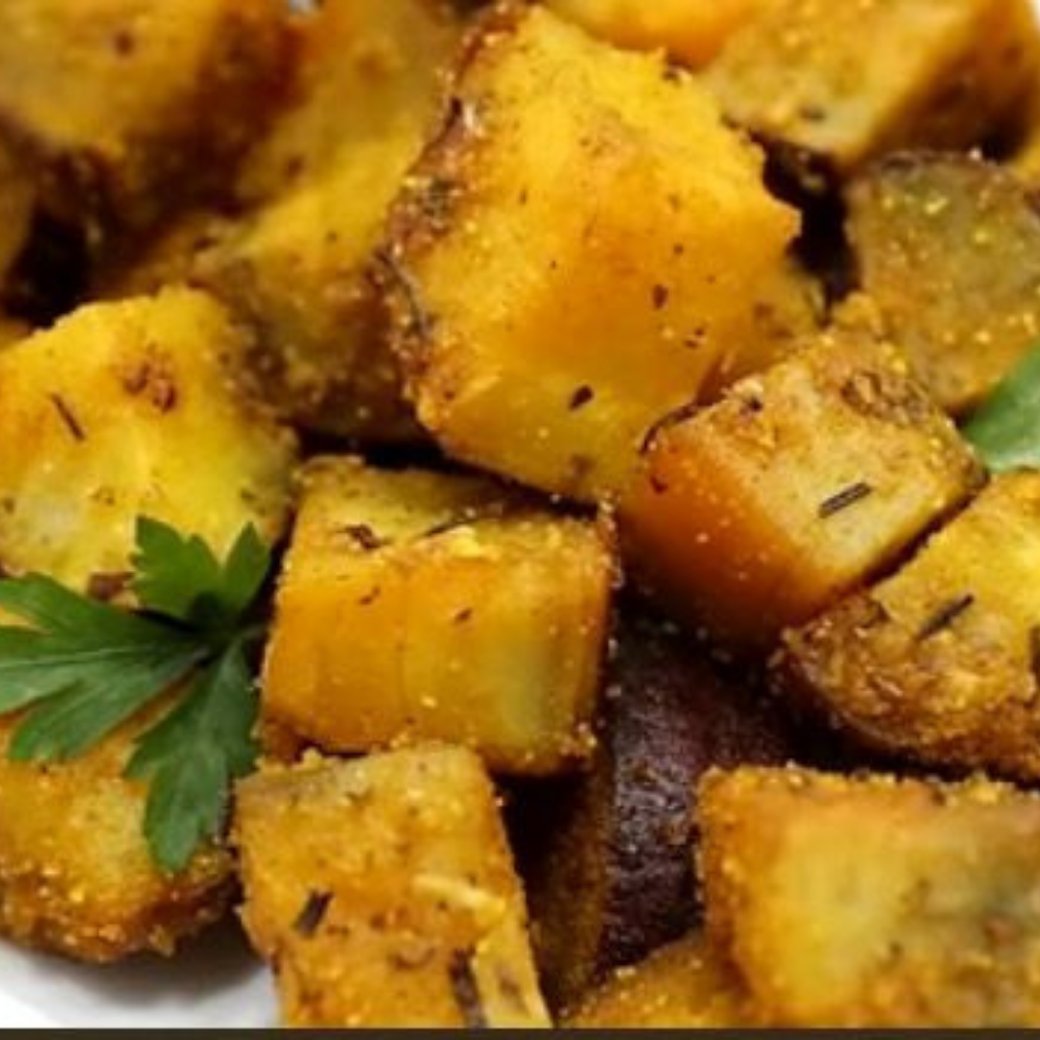 Boiled Cassava Topped with Garlic Butter