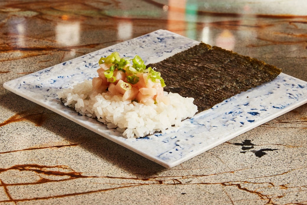 Yellowtail & Scallion Temaki*