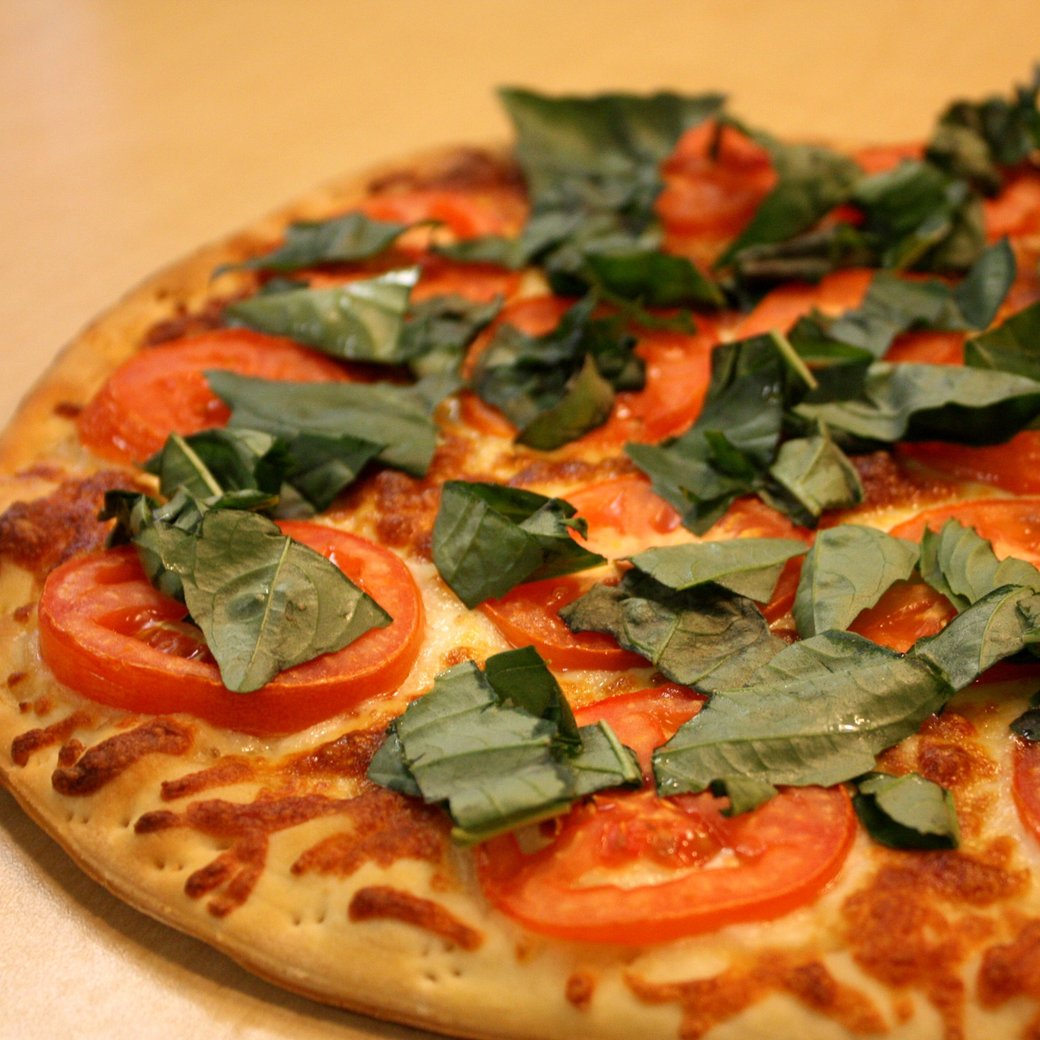 Tomato Basil Pizza