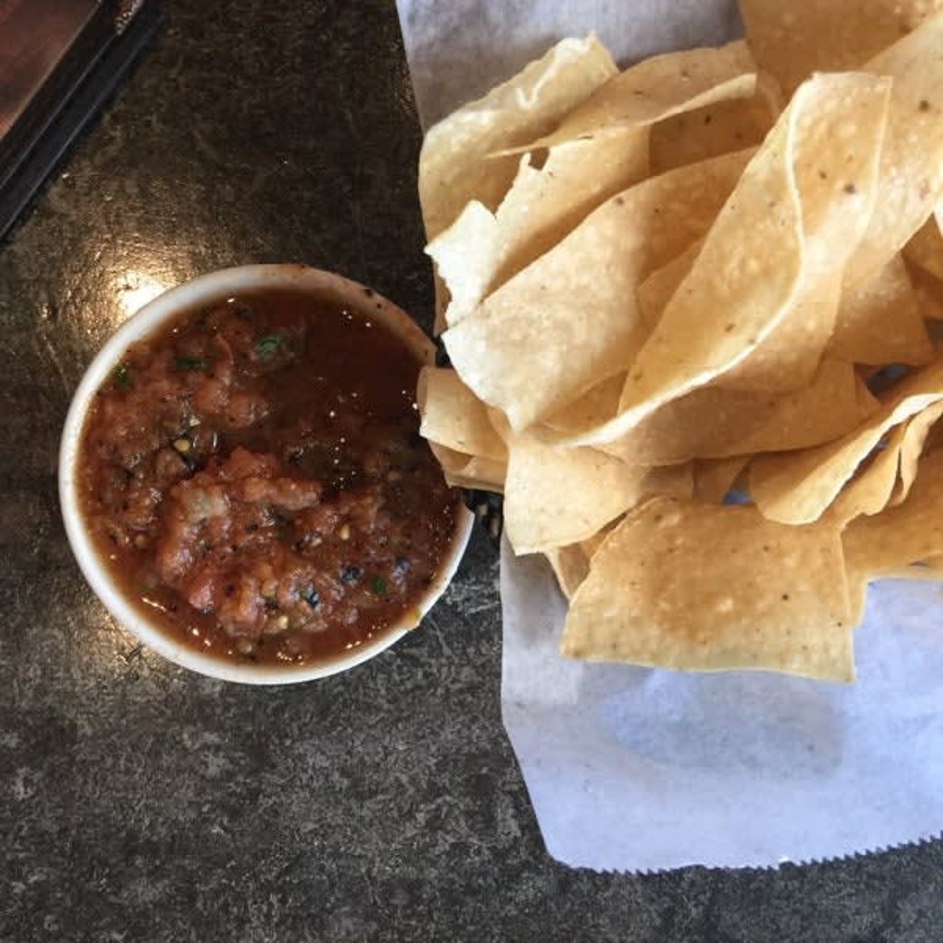 Fresh House Made chips N Salsa (mild)