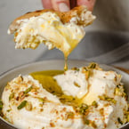 When you dip, I dip 😰 Double dipping encouraged with our 10% discount when you book a dinner reservation between 5:30 - 6:30pm - hope to see you stop in ✨