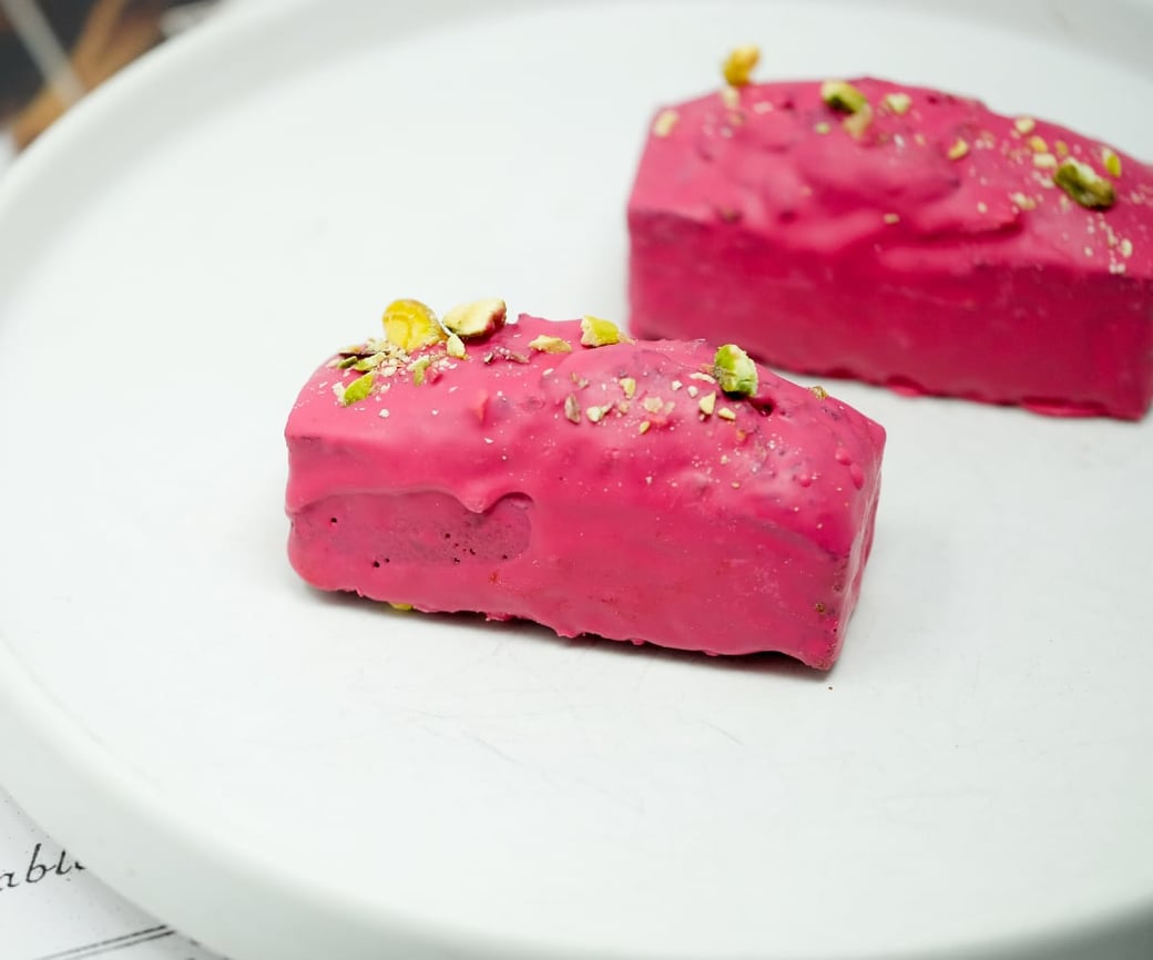 RASPBERRY PISTACHIO FINANCIER