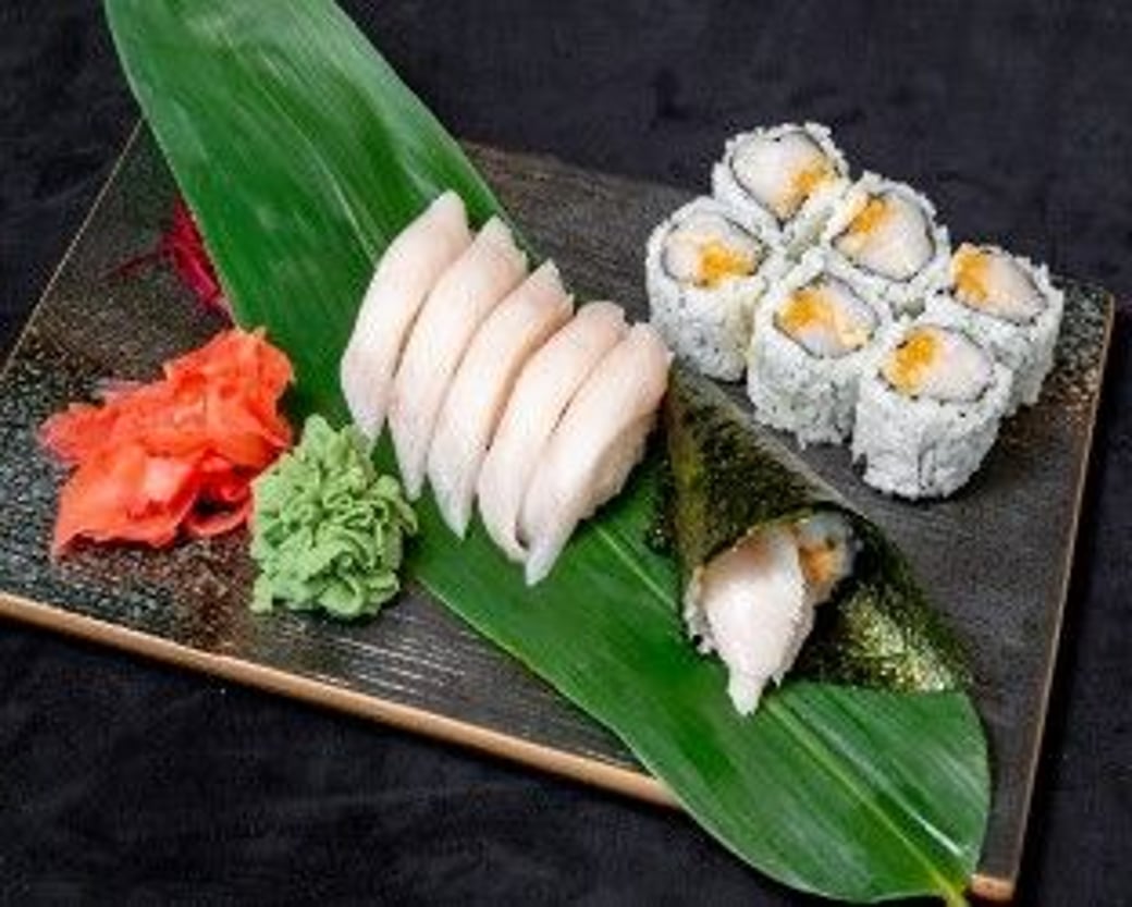 Spicy Butterfish & Avocado Maki (6)