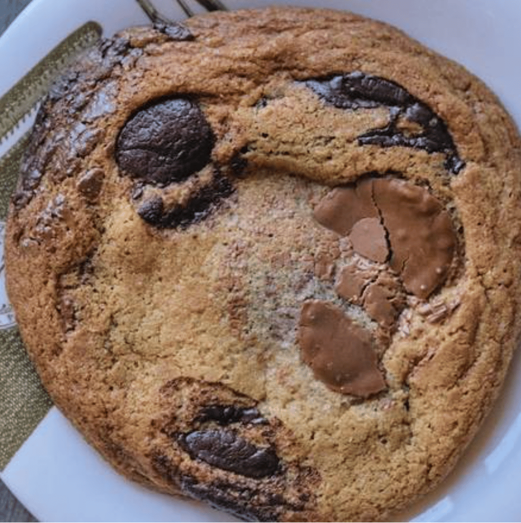 Chocolate Chip Cookie