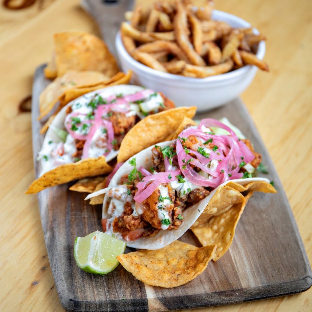 dave's hot chicken tacos