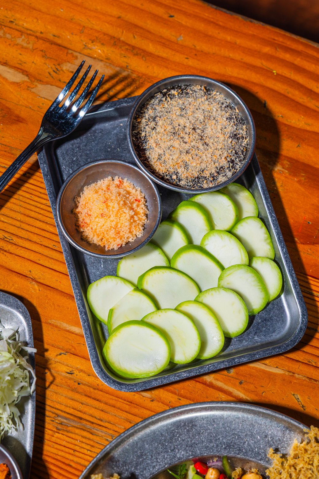 Green Mango with Thai Dipping Sauces | มะม่วงเบาน้ําปลาหวาน