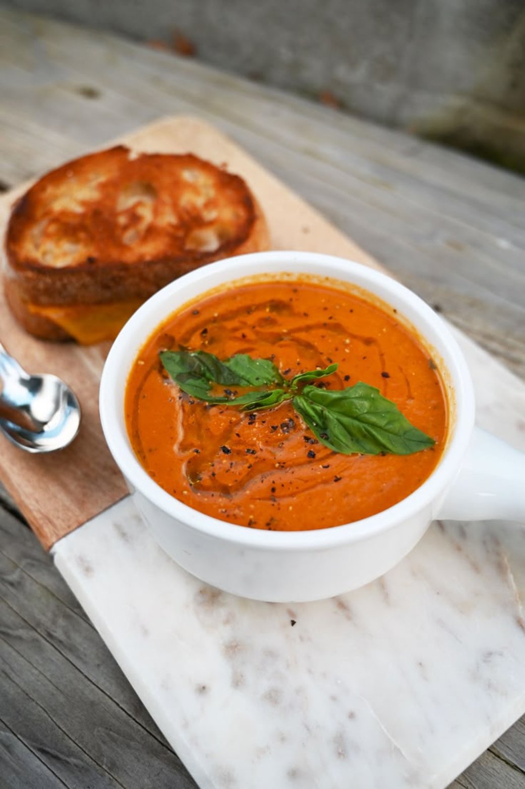 Creamy Tomato Basil & Parmesan Soup