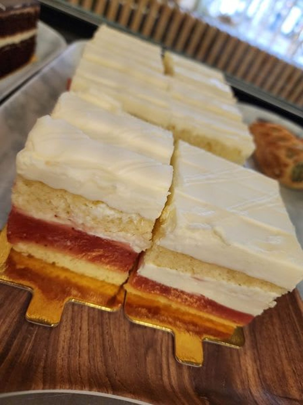  white chocolate Strawberry shortcake 