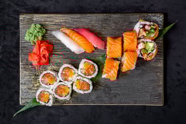 Popular Sushi Combo E (17pcs)*