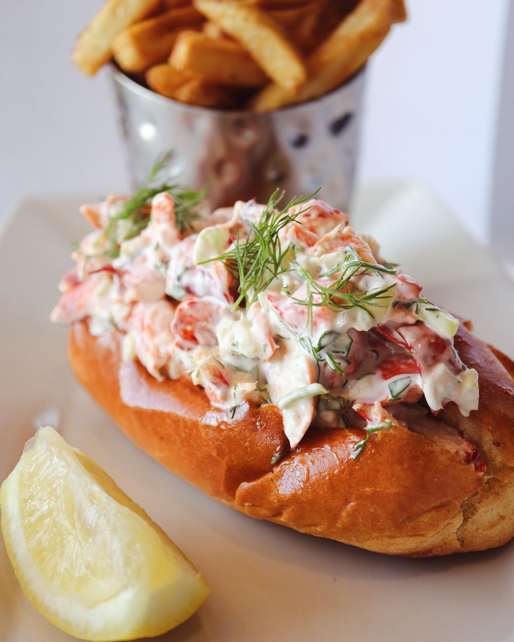LOBSTER ROLL