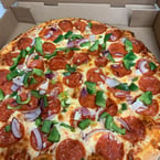 👏 Hot out of the oven 👏
Our specialty pizzas are to die for.

Order online at www.albapizzeria.ca or find us on Skip, Uber or Doordash!❤️